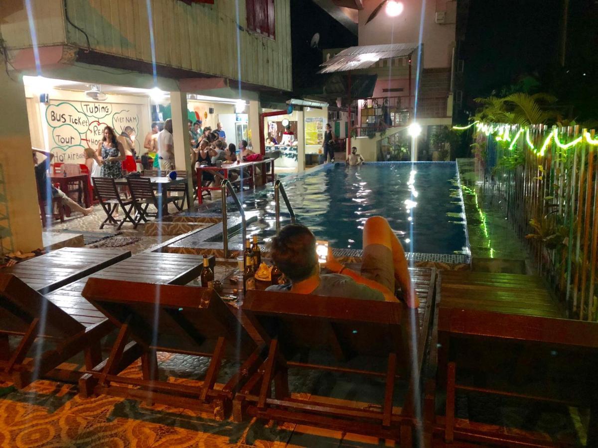 Real Vang Vieng Backpacker Hostel المظهر الخارجي الصورة